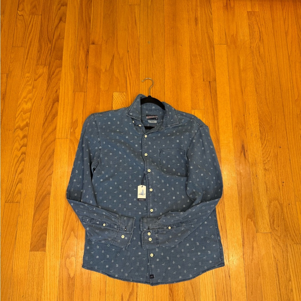 NWT Medium Johnnie-O Button Down Shirt